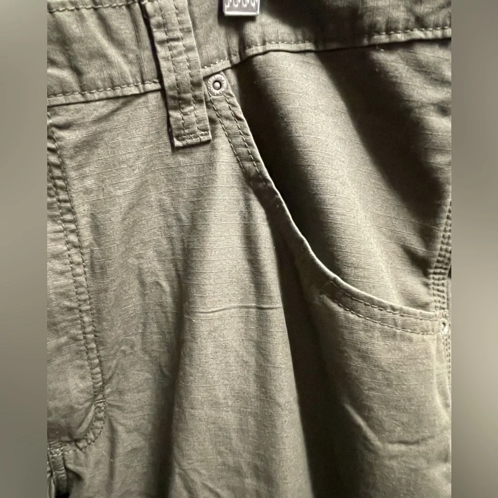 🤎🩶NWT WRANGLER Men's Olive Green Pants size 38x32  Lightweight canvas cotton